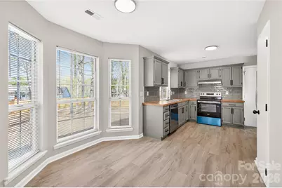 2801 Dellinger Drive, Charlotte, NC 28269 - Photo 6