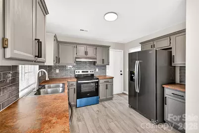 2801 Dellinger Drive, Charlotte, NC 28269 - Photo 8