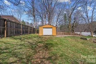 93 English Dr, Candler, NC 28715 - Photo 22