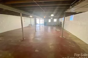 19 Wentworth Ave, Asheville, NC 28803 - Photo 22