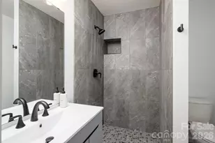 19 Wentworth Ave, Asheville, NC 28803 - Photo 18