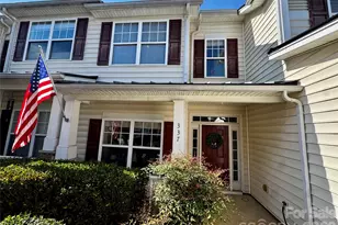 337 Rose Garden Ct, Rock Hill, SC 29732 - Photo 2