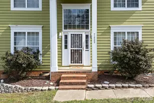 7422 Autumn Trail Dr, Charlotte, NC 28213 - Photo 2