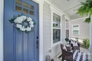 220 Helton Ln, Fort Mill, SC 29708 - Photo 2
