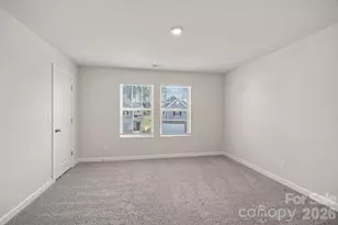 11935 Red Leaf Dr, Charlotte, NC 28215 - Photo 32