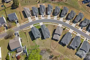 11935 Red Leaf Dr, Charlotte, NC 28215 - Photo 42