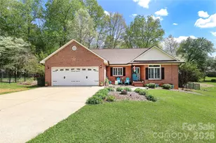 7982 King Arthurs Ct, Denver, NC 28037 - Photo 1