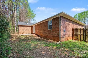 1117 Capps Hollow Dr, Charlotte, NC 28216 - Photo 18