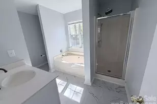 8523 Boxford Ct, Charlotte, NC 28215 - Photo 14