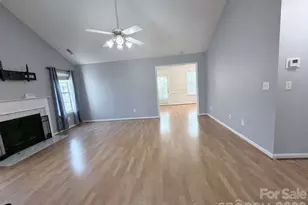 8523 Boxford Ct, Charlotte, NC 28215 - Photo 6