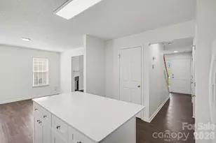 6308 Dumont Ln, Charlotte, NC 28269 - Photo 14