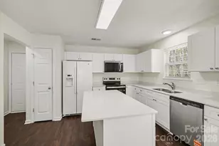 6308 Dumont Ln, Charlotte, NC 28269 - Photo 12