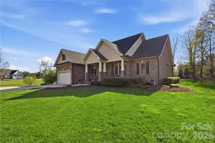 112 Houpe Ridge Ln, Statesville, NC 28625 - Photo 2