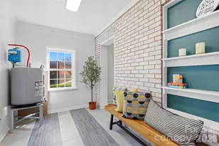 2414 Belfast Dr, Charlotte, NC 28208 - Photo 2