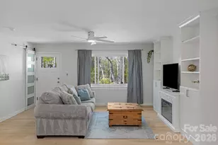 409 Robinson Ave, Matthews, NC 28104 - Photo 8