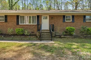 409 Robinson Ave, Matthews, NC 28104 - Photo 2