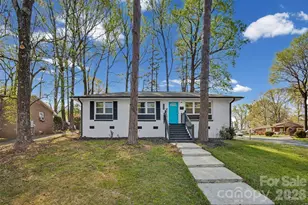 553 Derrydowne Dr, Charlotte, NC 28213 - Photo 1