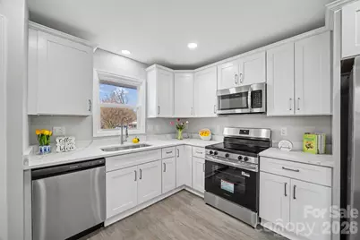 553 Derrydowne Drive, Charlotte, NC 28213 - Photo 10