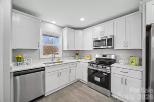 553 Derrydowne Dr, Charlotte, NC 28213 - Photo 10