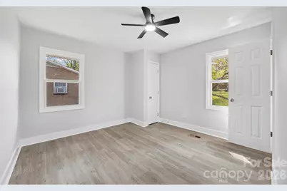 553 Derrydowne Drive, Charlotte, NC 28213 - Photo 18