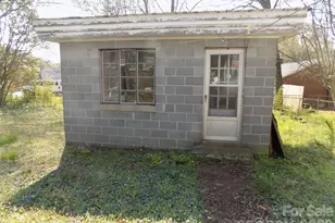 303 W Church St, Cherryville, NC 28021 - Photo 12