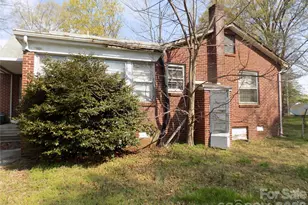 303 W Church St, Cherryville, NC 28021 - Photo 2