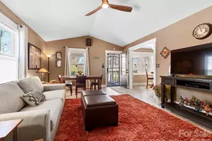 482 Booker St, Asheville, NC 28803 - Photo 10