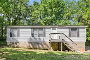 107 N Market St, Lancaster, SC 29720 - Photo 2