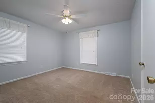 1624 Oak Trail Ln, Charlotte, NC 28216 - Photo 18