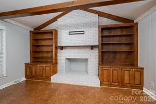 1624 Oak Trail Ln, Charlotte, NC 28216 - Photo 12