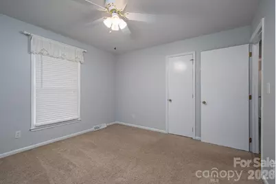 1624 Oak Trail Lane, Charlotte, NC 28216 - Photo 16