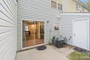 12318 Hennigan Pl Ln, Charlotte, NC 28214 - Photo 8