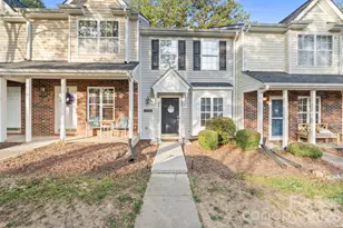 12318 Hennigan Pl Ln, Charlotte, NC 28214 - Photo 2