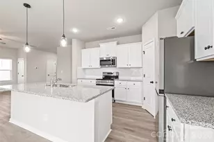 7017 Stoney Wood Ln, Charlotte, NC 28215 - Photo 10