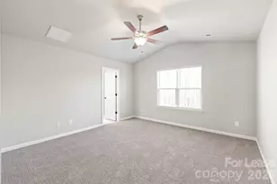 7017 Stoney Wood Ln, Charlotte, NC 28215 - Photo 16