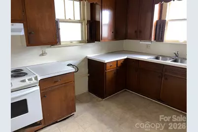 507 S College Street, Morganton, NC 28655 - Photo 18