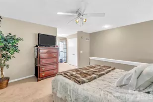 8073 Charter Oak Ln, Charlotte, NC 28226 - Photo 16