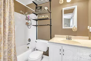 8073 Charter Oak Ln, Charlotte, NC 28226 - Photo 18