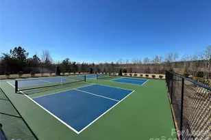 932 Exeter Dr, Sherrills Ford, NC 28673 - Photo 2