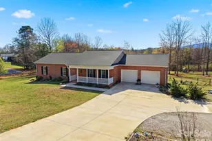 976 Amherst Rd, Morganton, NC 28655 - Photo 1