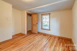 6 Alexander St, Black Mountain, NC 28711 - Photo 12