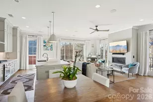 1708 Lombardy Cir, Charlotte, NC 28203 - Photo 4