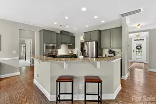 5304 Auburn Hill Ln, Charlotte, NC 28269 - Photo 12