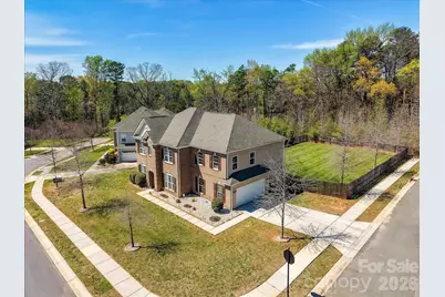 5304 Auburn Hill Lane, Charlotte, NC 28269 - Photo 2