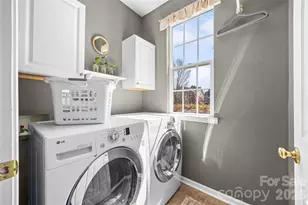 9916 Empire Woods Ct, Charlotte, NC 28277 - Photo 6