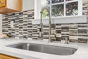 9916 Empire Woods Ct, Charlotte, NC 28277 - Photo 10