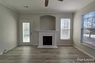 15437 Coventry Ct Ln, Charlotte, NC 28277 - Photo 6