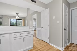 5862 Harris Grove Ln, Charlotte, NC 28212 - Photo 12