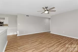 5862 Harris Grove Ln, Charlotte, NC 28212 - Photo 6