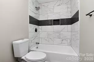 5862 Harris Grove Ln, Charlotte, NC 28212 - Photo 18